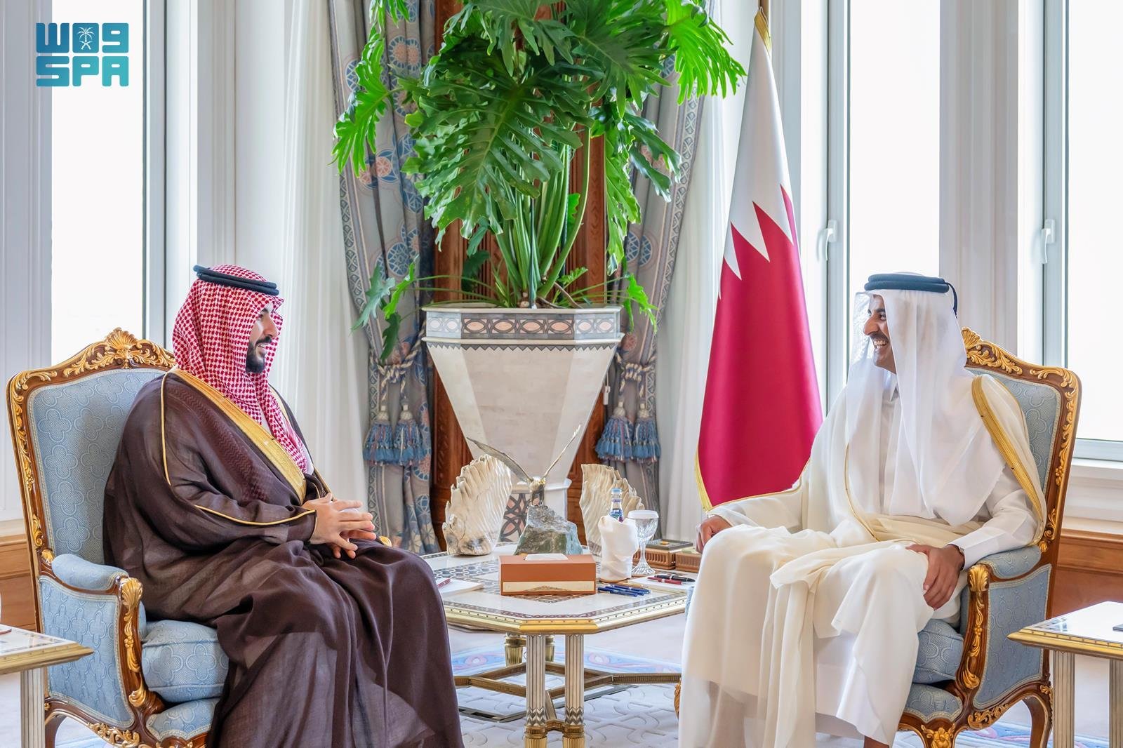Saudi Minster of Defense Prince Khalid bin Salman met on Monday Emir of Qatar Sheikh Tamim bin Hamad Al-Thani at the Amiri Diwan in Doha. (SPA)