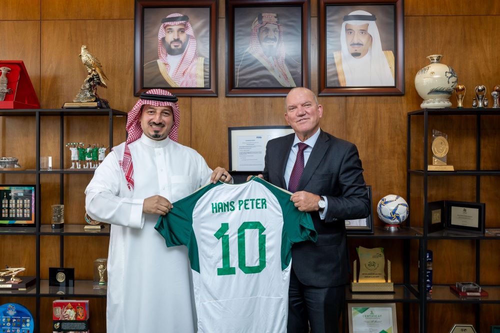 Netherlands, Saudi explore football cooperation
