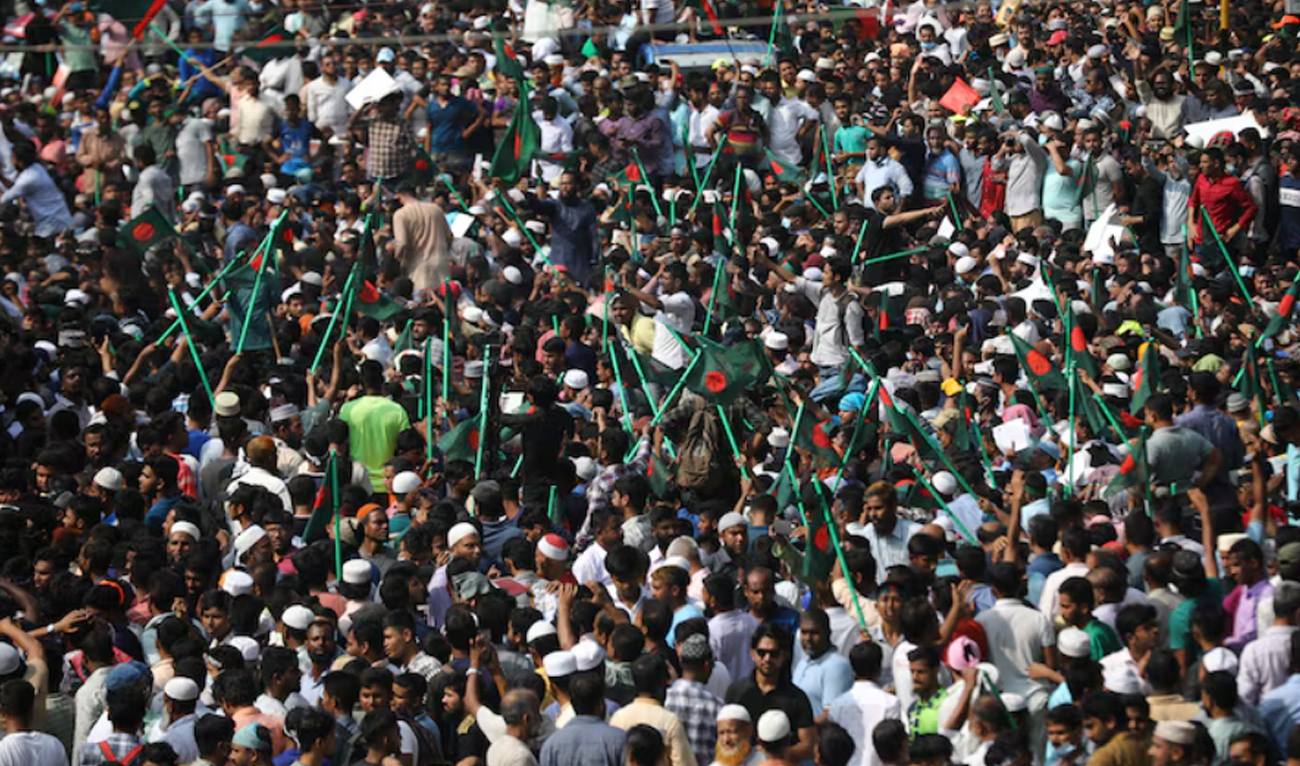 Supporters of Bangladesh Jamaat-e-Islami occupy street of Matijheel area to hold a rally in Dhaka, Bangladesh, October 28, 2023. (REUTERS/File)