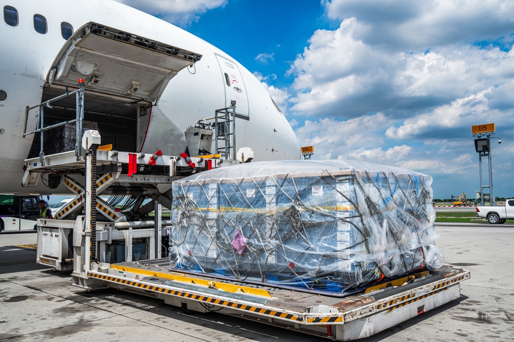 Middle East air cargo demand rises 1.7% as passenger decline eases 