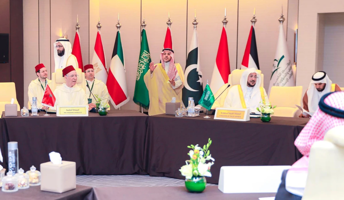 Dr. Abdullatif bin Abdulaziz Al-Sheikh chairs the 14th executive council meeting of the Conference of Endowments and Islamic Affairs in the Islamic World in Makkah. (SPA)