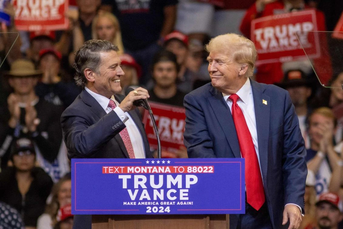 US Texas Representative and former White House physician. Ronny Jackson (L), joins former US President and Republican presidential candidate Donald Trump at a campaign rally in Bozeman, Montana, on Aug. 9, 2024. (AFP)