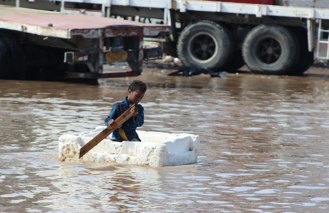 According to the UN humanitarian agency’s update on flash flooding in Yemen, between July 28 and Aug. 9, 31 people died and 6,042 families were affected. (AFP/File Photo)