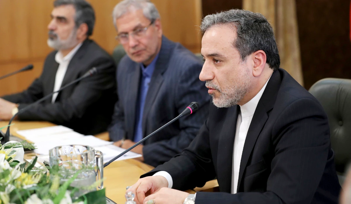 Iran’s Deputy Foreign Minister Abbas Araghchi, right, speaks in a press briefing in Tehran, Iran, on July 7, 2019. (AP file photo)