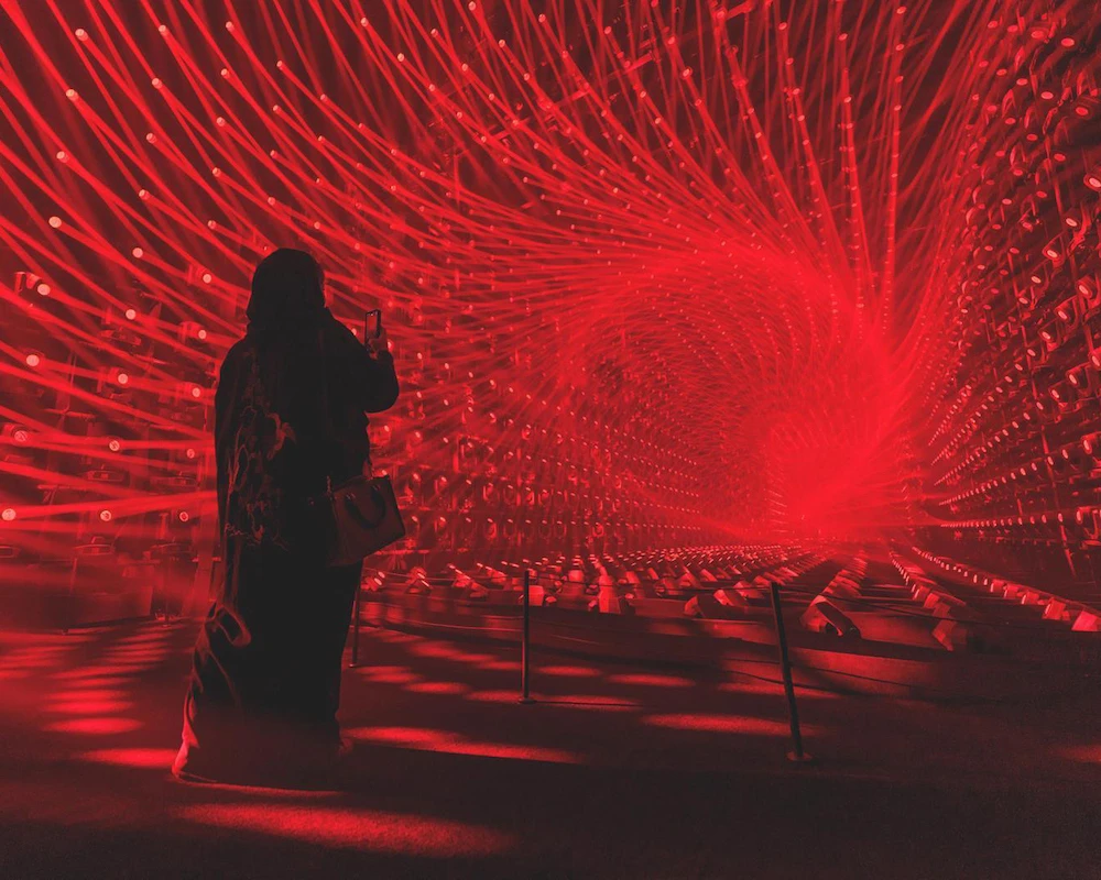The “teamLab Borderless” museum features over 80 interactive digital art installations across 10,000 square meters. (SPA)