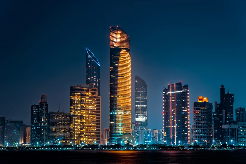 According to the Abu Dhabi Real Estate Center, this influx came from 971 investors across 75 countries, including major markets such as the US, the UK, China, Kazakhstan, and Russia. Shutterstock