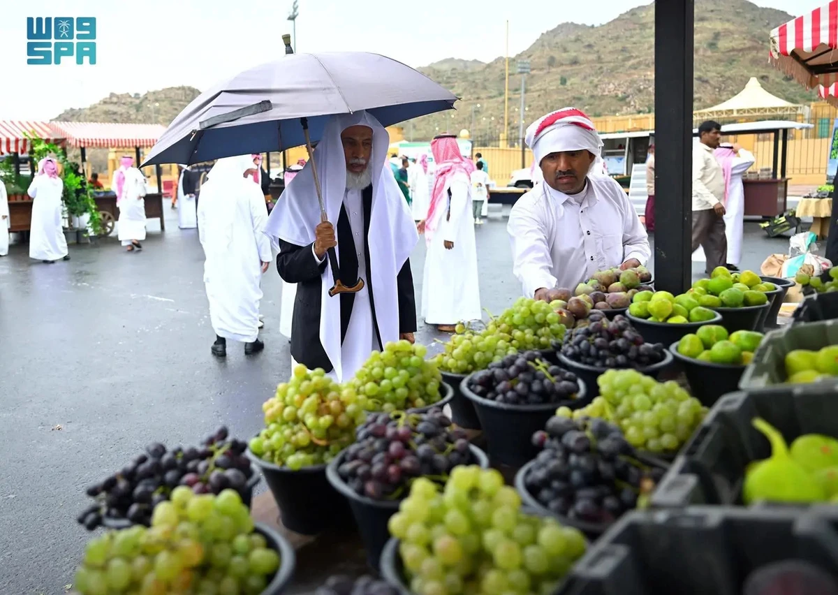 MEWA aims to promote awareness about the health benefits of consuming organic produce and local fruits in their season, and make these items more marketable. (SPA)