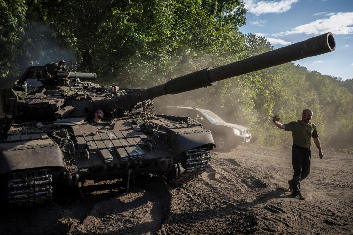 A Ukrainian serviceman operates a tank near the Russian border in Sumy region on Aug. 15, 2024. (Reuters)