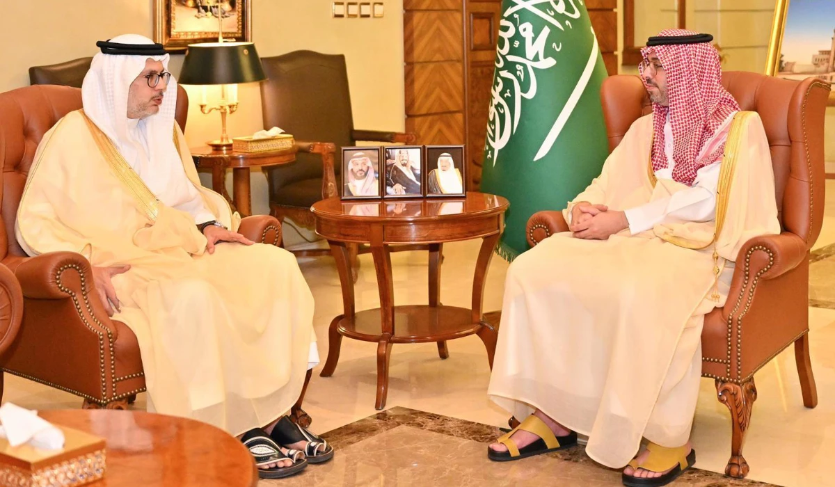 Prince Saud bin Abdullah bin Jalawi holds talks with Dr. Tareef Al-Aama in Jeddah. (Supplied)