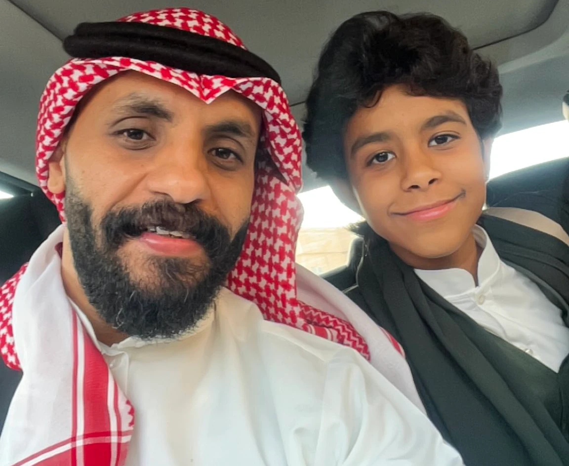 Al-Kazraj’s post featured a side-by-side photo comparison of Laura on her first day of school in 2018 and her first day of middle school in 2024. (Supplied)