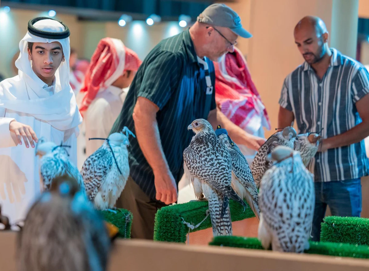Riyadh falcon auction sells 866 birds, earns $2.66m