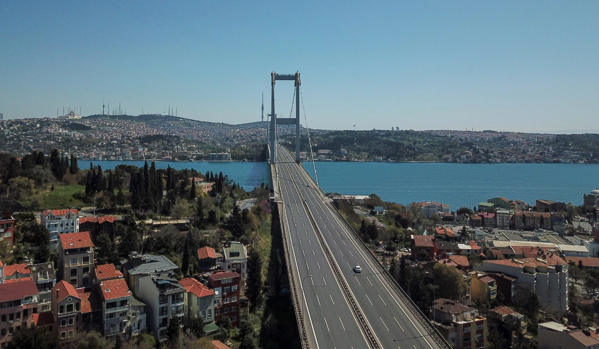 This aerial picture shows a road leading to the July 15 Martyrs' Bridge, known as the Bosphorus Bridge in Istanbul on April 18, 2020. (AFP)