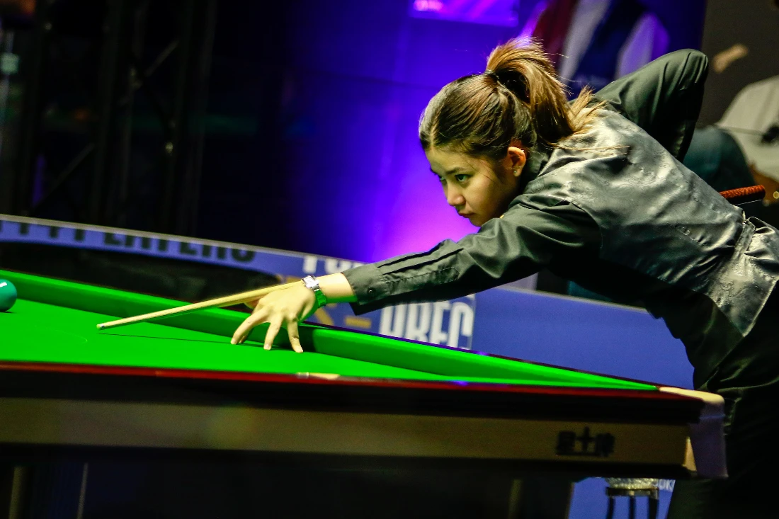Women's World No.1 Mink Nutcharut in action on Day 1 of the Saud Arabia Snooker Masters. (Supplied)