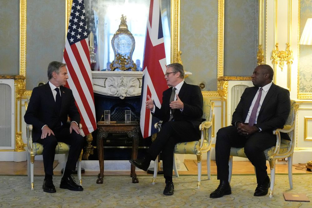 Antony Blinken, Keir Starmer and David Lammy at Lancaster House in London, England, Sept. 10, 2024. (Reuters)