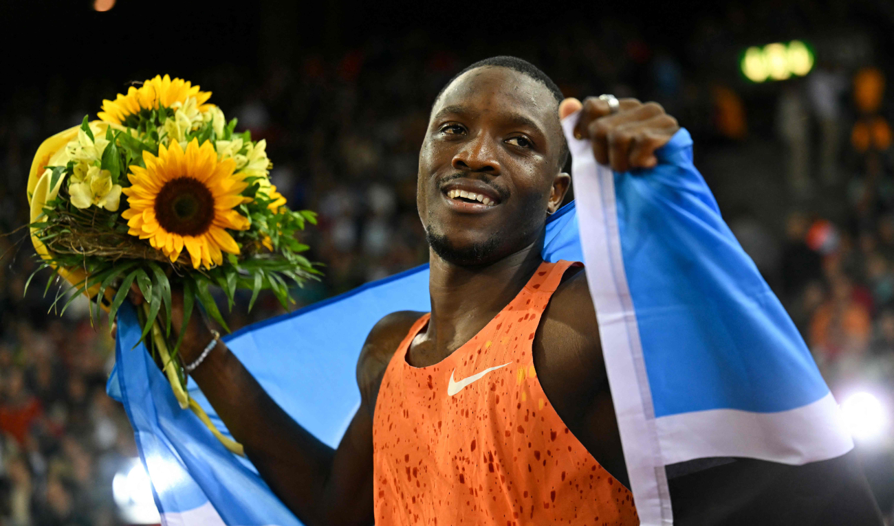 Botswana's Letsile Tebogo celebrates after winning the men's 200m final during the Diamond League athletics meeting at the Letzigrund stadium in Zurich on Sep. 5, 2024. (AFP)