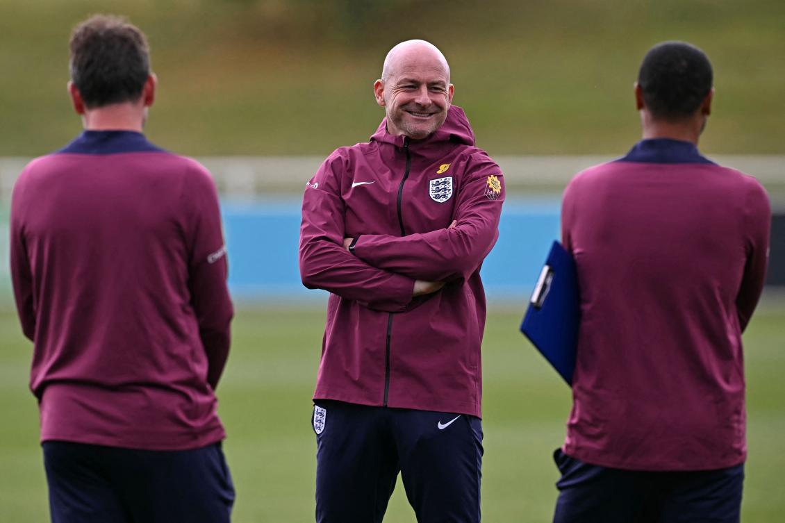 England’s interm manager Lee Carsley takes a team training session at St. George’s Park in Burton-on-Trent, central England, on Sept. 4, 2024 ahead of their UEFA Nations League League B, Group 2 match against Finland on Sept. 10. (AFP)
