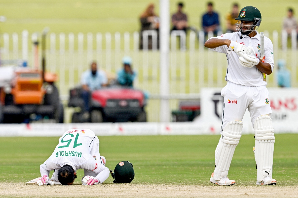 In both matches the home team worked its way into superior positions, only to lose grip. Pakistan has failed to win any of its last 10 home Tests, drawing four and losing six. The next visitors are England in October. Uncertainty has surrounded the venues for the three Tests. (AFP)