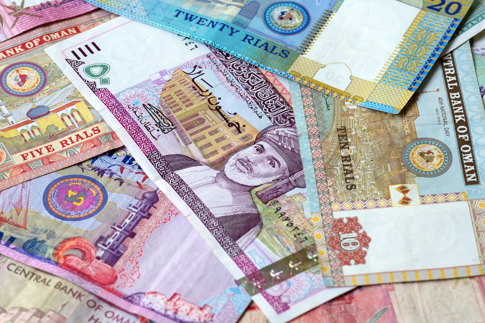 Islamic institutions benefit from fixed-rate retail financing, insulating them from US Federal Reserve monetary policy shifts. Shutterstock