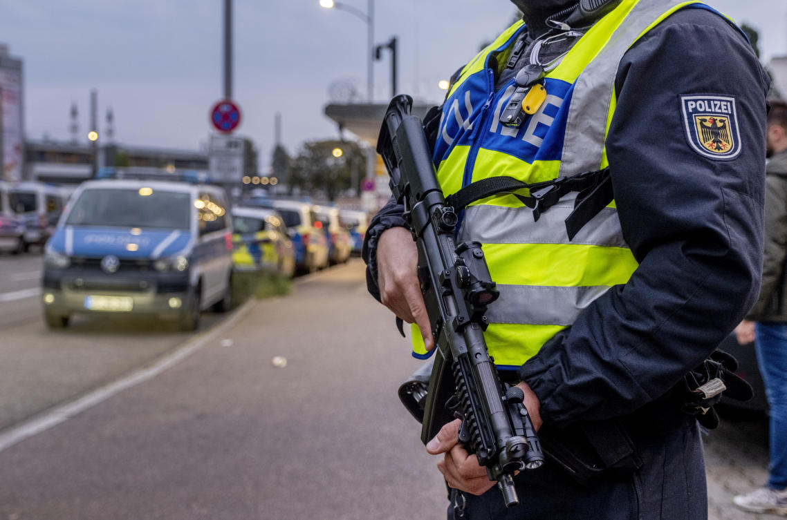 A German police officer holds a machine gun at the border between Germany and France in Kohl, Germany, Monday, Sept. 16, 2024 as Germany controls all his borders from Monday on. (AP)