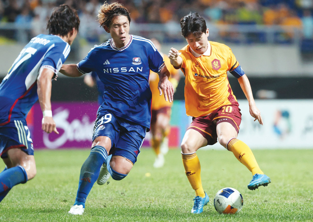 Runners-up Yokohama thrashed 7-3 in goal fest