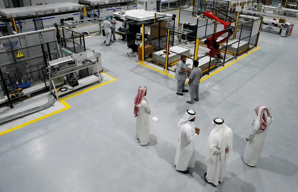 The initiative, introduced by the Ministry of Industry and Mineral Resources via the Senaei platform, aims to support industrial facilities with manufacturing licenses that are still in the construction phase. Reuters/File