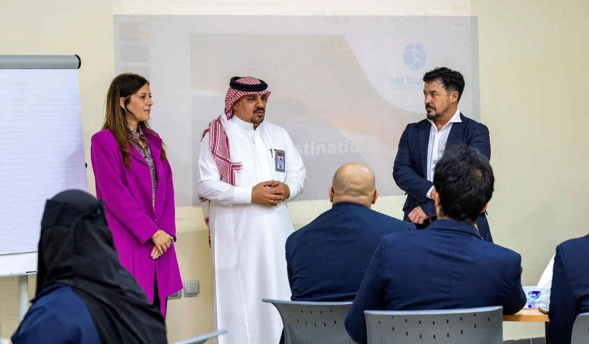 Brainstorming sessions were conducted to promote critical thinking and idea generation during the event. (SPA)