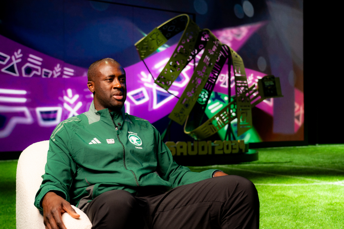 Former Manchester City and Barcelona player Yaya Toure, who joined Green Falcons head coach Robert Mancini in 2023. (AN Photo: Abdulrahman Bin Shalhoub)