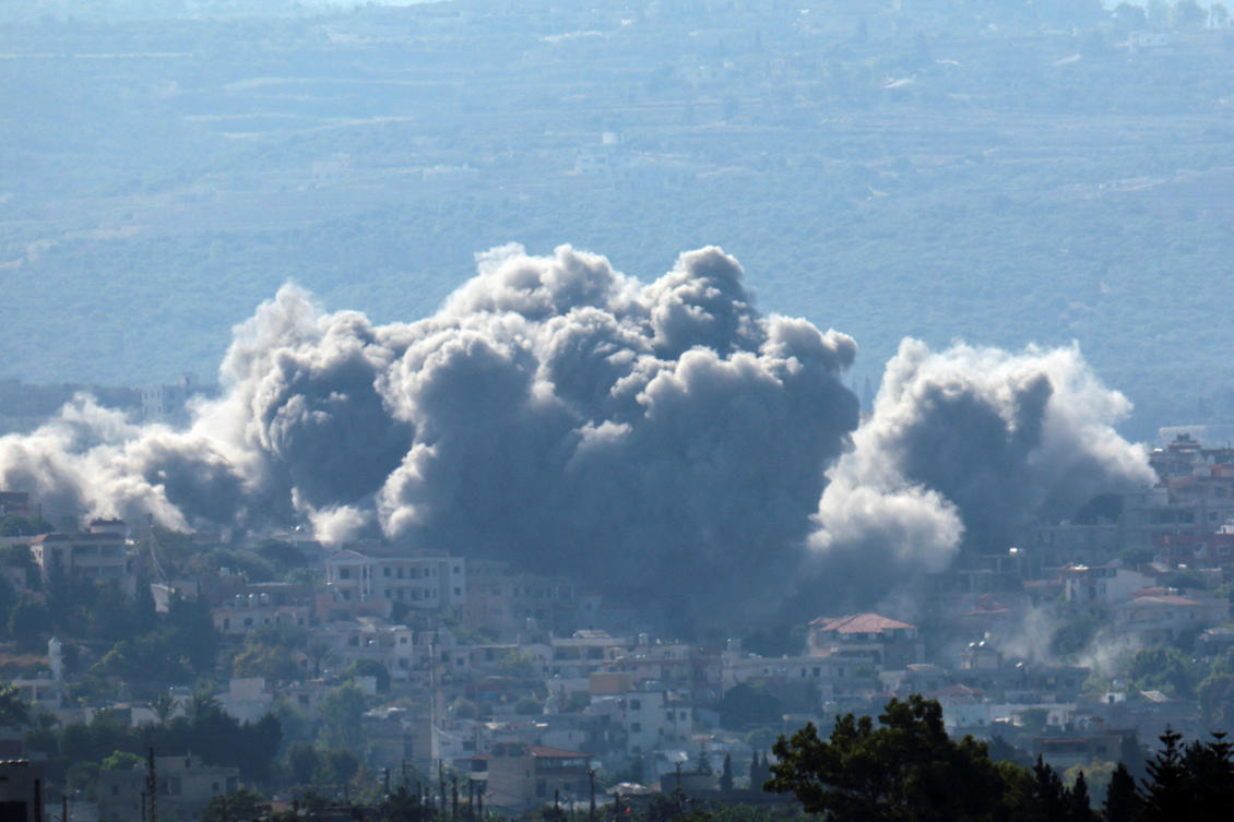 Smoke billows over southern Lebanon following an Israeli strike, amid ongoing cross-border hostilities between Hezbollah and Israeli forces, as seen from Tyre, Lebanon September 26, 2024. (REUTERS)