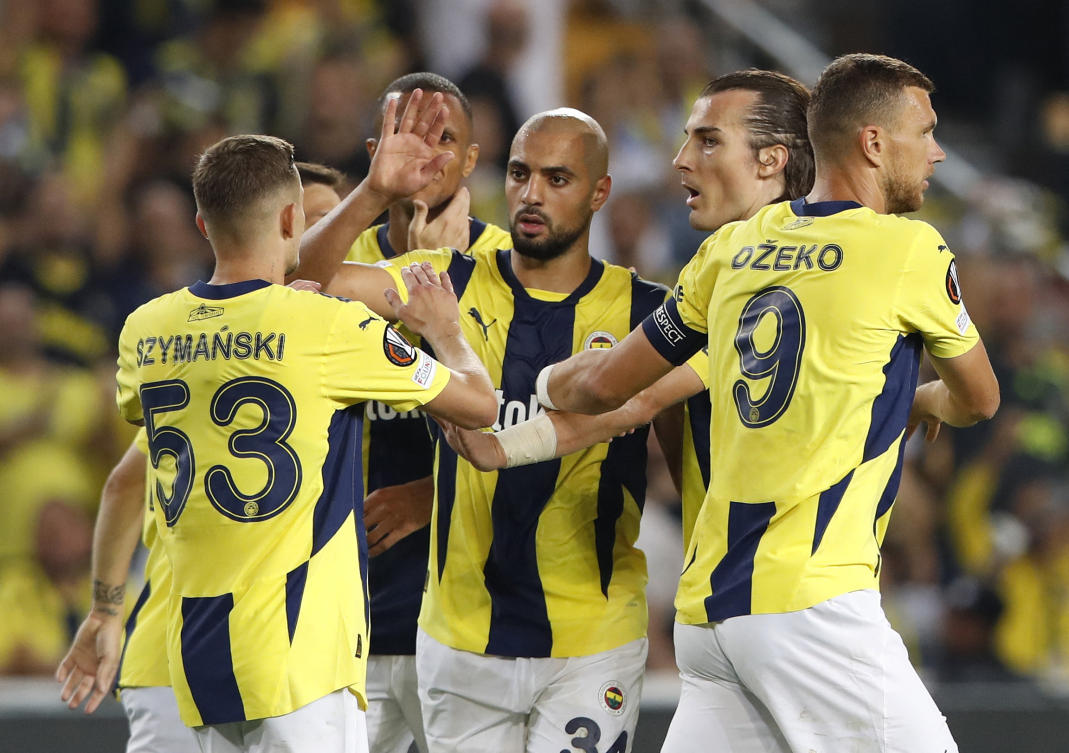 Fenerbahce’s Sofyan Amrabat, Sebastian Szymanski, Caglar Soyuncu and Edin Dzeko celebrate after Union Saint-Gilloise’s Christian Burgess scores an own goal during their Europa League match at Sukru Saracoglu Stadium, Istanbul, on Sept. 26, 2024. (Reuters)