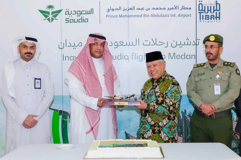 Saudia celebrated the inaugural flight to Medan with a ribbon-cutting ceremony at Prince Mohammed bin Abdulaziz International Airport. X/@SaudiaGroup