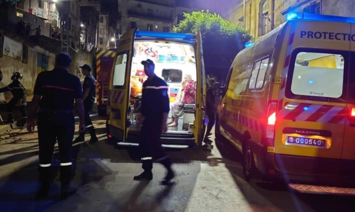 A building collapse in the UNESCO-listed Casbah of Algiers killed a woman and injured three of her family members on Wednesday, emergency services said. (X/@TSAlgerie)