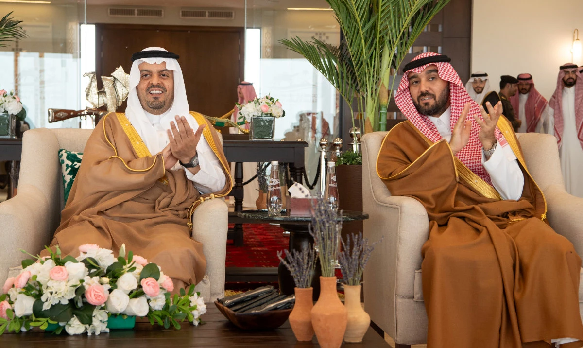 Deputy Governor of Makkah Prince Saud bin Mishaal bin Abdulaziz (L) and Minister of Sport Prince Abdulaziz bin Turki bin Faisal. (@makkahregion)