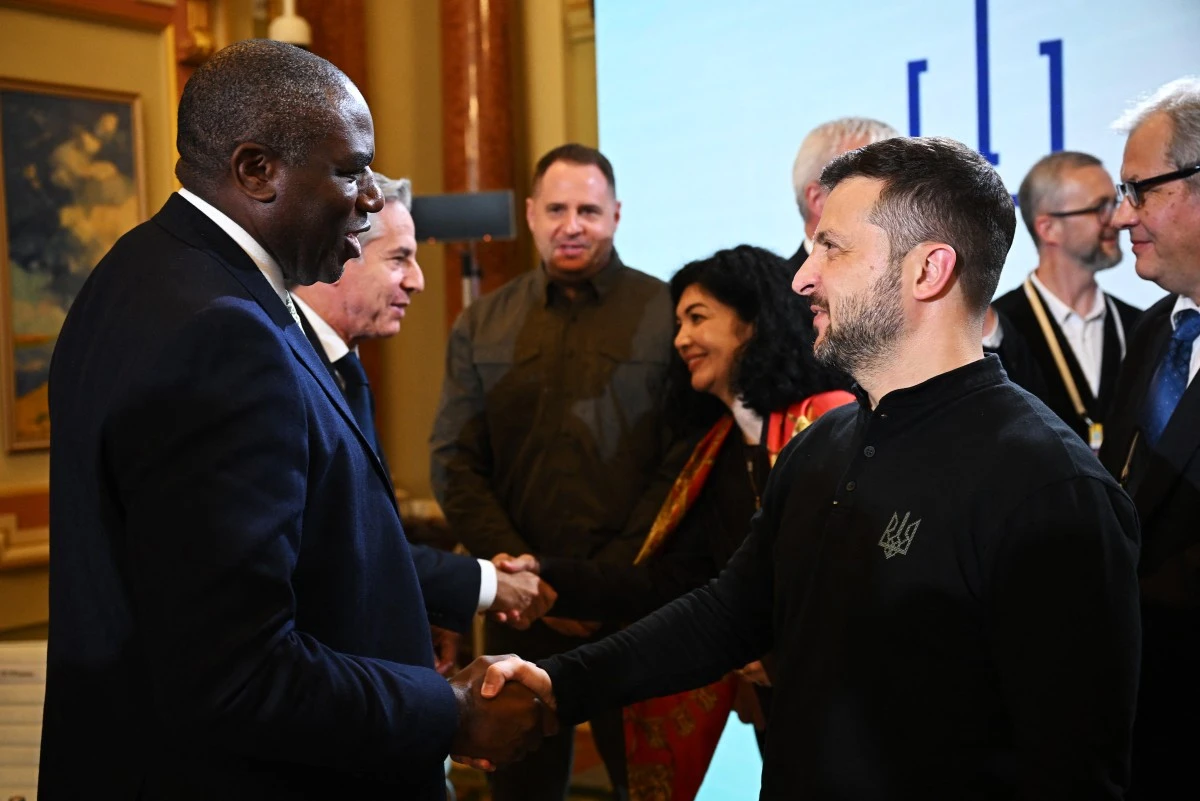 UK Foreign Secretary David Lammy (L) shakes hands with President of Ukraine Volodymyr Zelensky (R) next to US Secretary of State Antony Blinken (2ndR) during the Fourth Crimea Platform Leaders Summit in Kyiv, on September 11, 2024 (AFP)