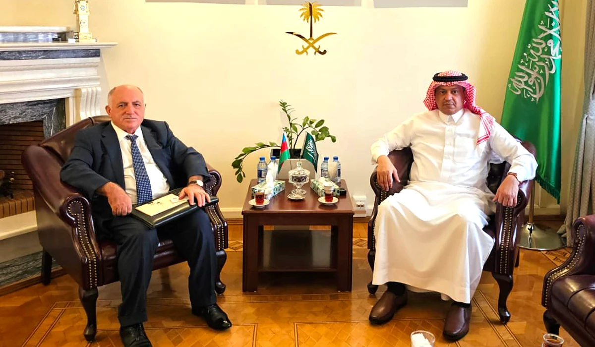 Essam bin Saleh Al-Jutaili holds talks with Mammad Musayev in Baku. (Supplied)