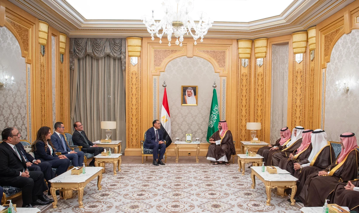 Saudi Arabia's Crown Prince Mohammed bin Salman met with Egyptian Prime Minister Mostafa Madbouly in Riyadh on Monday. (SPA)