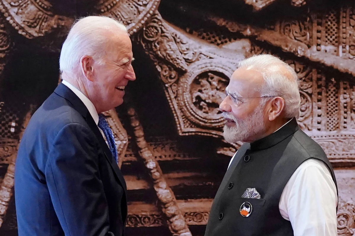 India's Prime Minister Narendra Modi (R) greets US President Joe Biden upon his arrival ahead of the G20 Leaders' Summit in New Delhi on Sept. 9, 2023. (AFP)