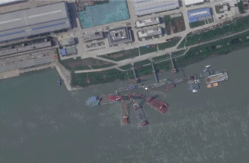 China sought to cover up the sinking of its newest nuclear-powered submarine, a senior US defense official said on Thursday. (X/@brentdsadler)