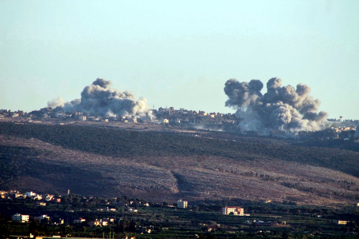 Smoke billows from the site of an Israeli air strike on the outskirts of the villages of Mansouri and Majdelzoun in the Tyre region in southern Lebanon on October 4, 2024. (AFP)