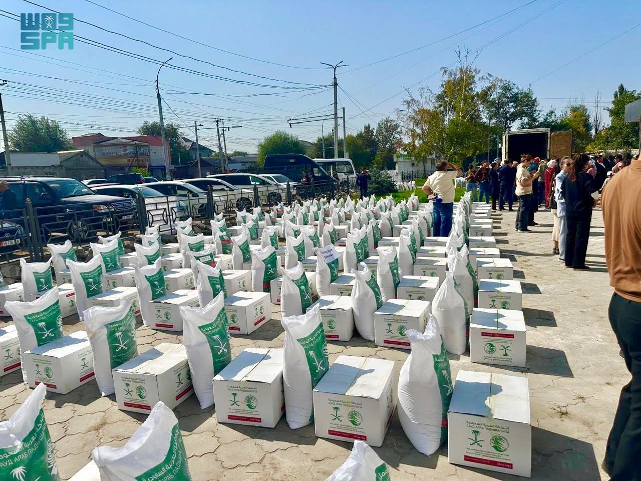 The initiative will see 8,100 food baskets distributed, benefiting over 35,000 people. (SPA)
