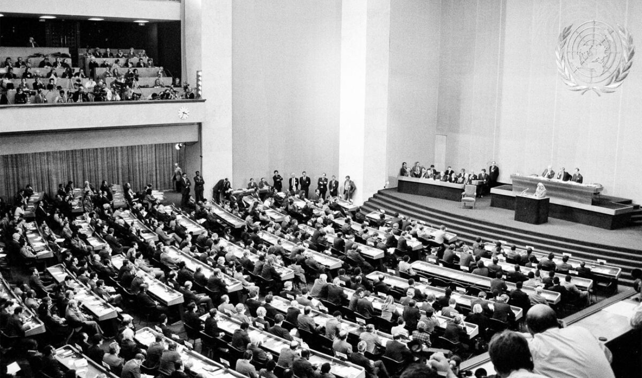 Yasser Arafat, Chairman of the Executive Committee of the Palestine Liberation Organization addresses the 43rd session of the UN General Assembly on Dec. 13, 1988. (UN)
