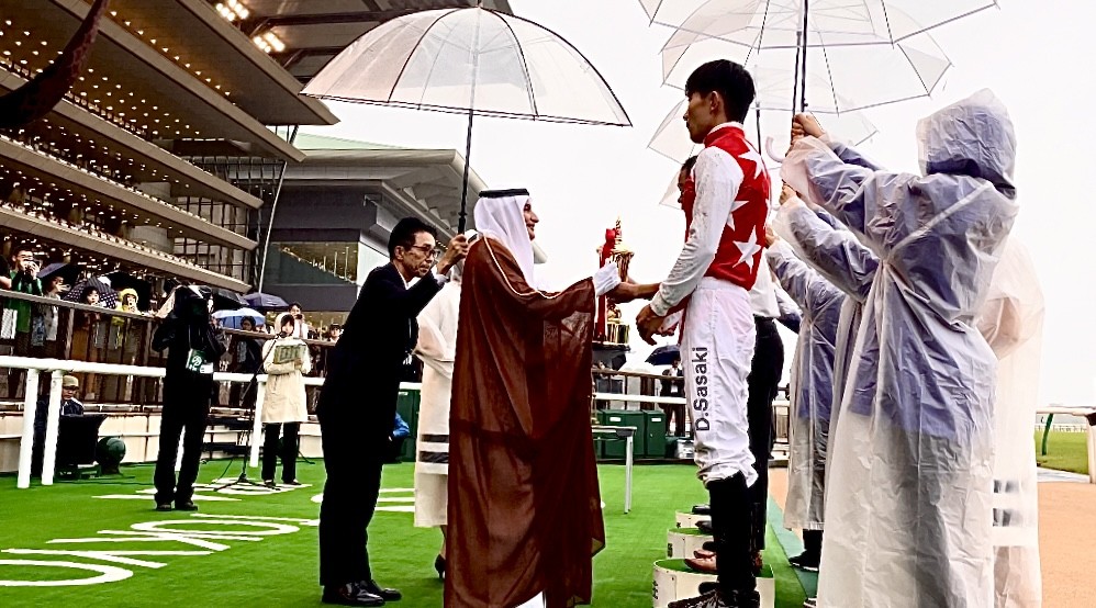 Saudi Arabia’s Ambassador to Japan, Dr. Ghazi Binzagr, as well as other Arab ambassadors and officials from the Foreign Ministry and the Ministry of Economy, Trade and Industry attended the event. (ANJ)