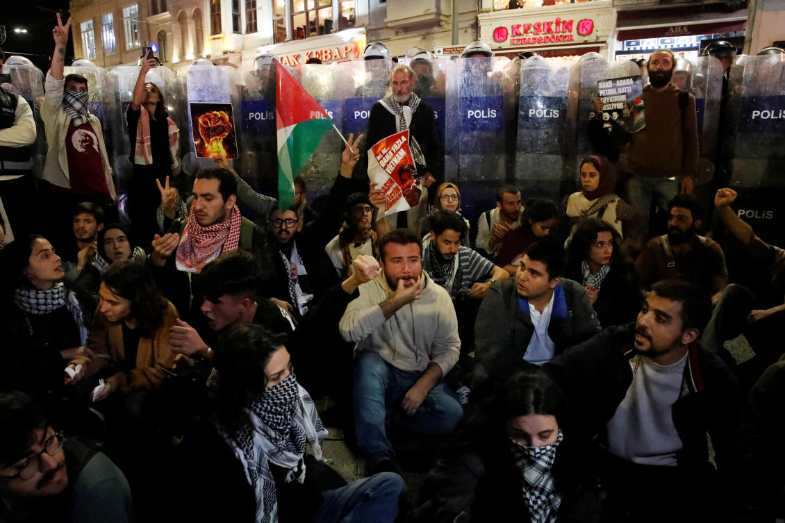 Riot police prevent protesters from marching along Istiklal Avenue during a demonstration in support of Palestinians, on the one-year anniversary of Hamas’ October 7 attack, amid the ongoing Israel-Hamas conflict, in Istanbul, on Oct. 7, 2024. (Reuters)