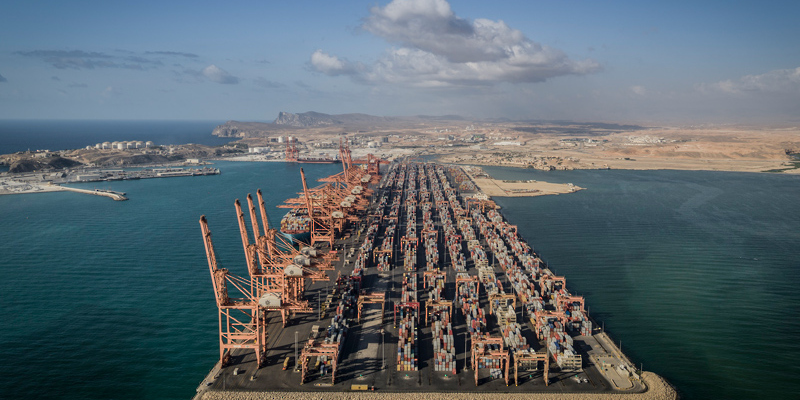 Oman’s economic landscape is heavily influenced by its reliance on oil and gas revenues, making it vulnerable to global price fluctuations. ONA