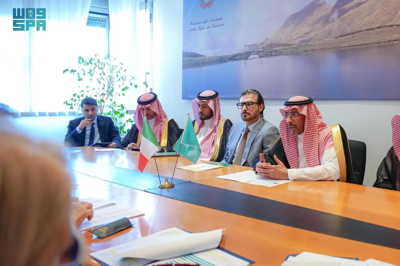 Saudi Minister of Industry and Mineral Resources Bandar Alkhorayef held a series of bilateral meetings with major Italian and international companies in Rome. SPA