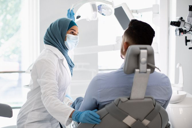 Ministry of Human Resources and Social Development and the Ministry of Health announce higher localization rates in four private sector health professions. (Shutterstock)