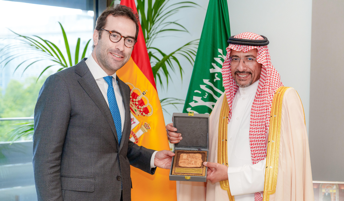 Carlos Cuerpo receives Bandar Alkhorayef in Madrid. (Supplied)