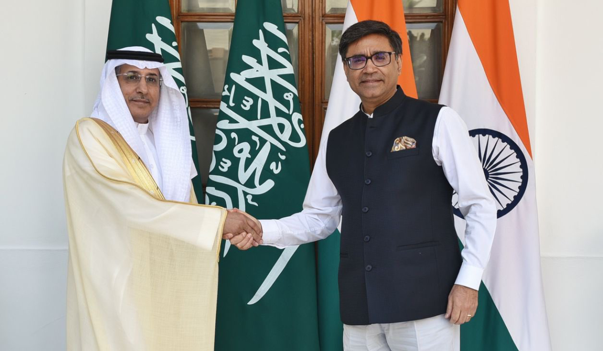 Vikram Misri (L) receives Saud Al-Sati in New Delhi. (Supplied)