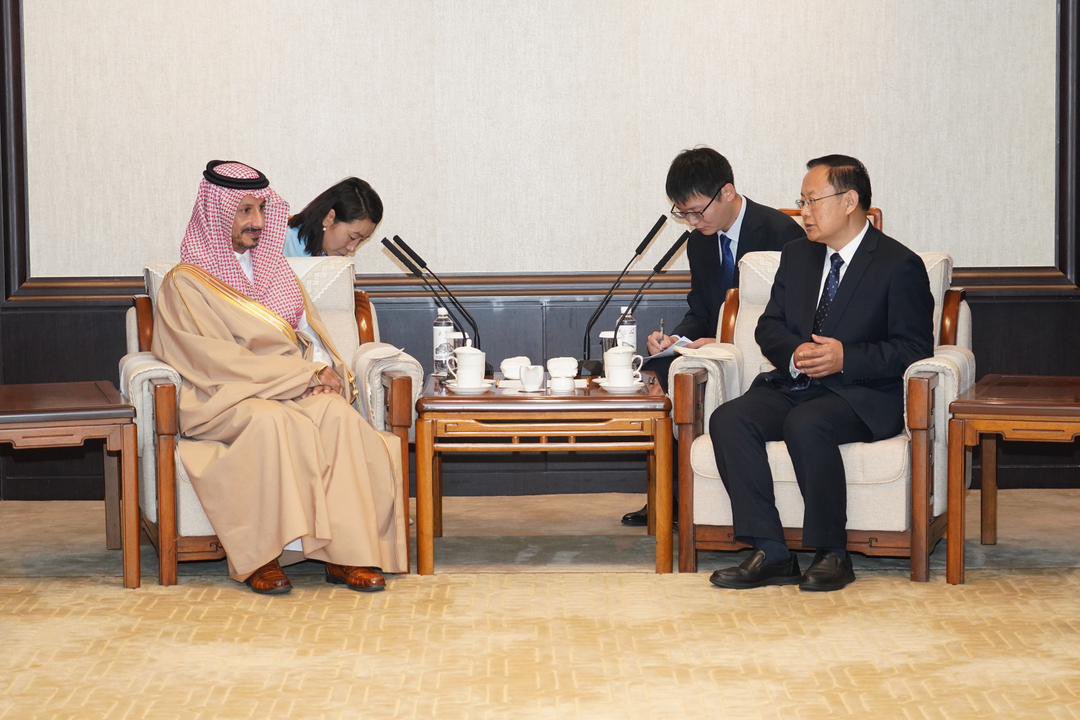 Saudi Tourism Minister Ahmed Al-Khateeb held a meeting with Sun Yeli, minister of culture and tourism, in Beijing. SPA