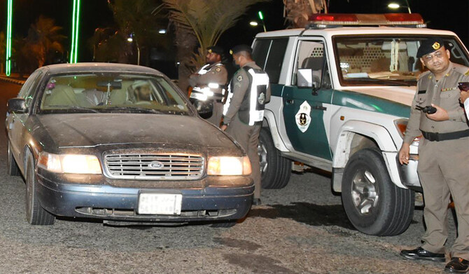 The Saudi Ministry of Interior said that anyone found to be facilitating illegal entry to the Kingdom face imprisonment for a maximum of 15 years. (File/SPA)