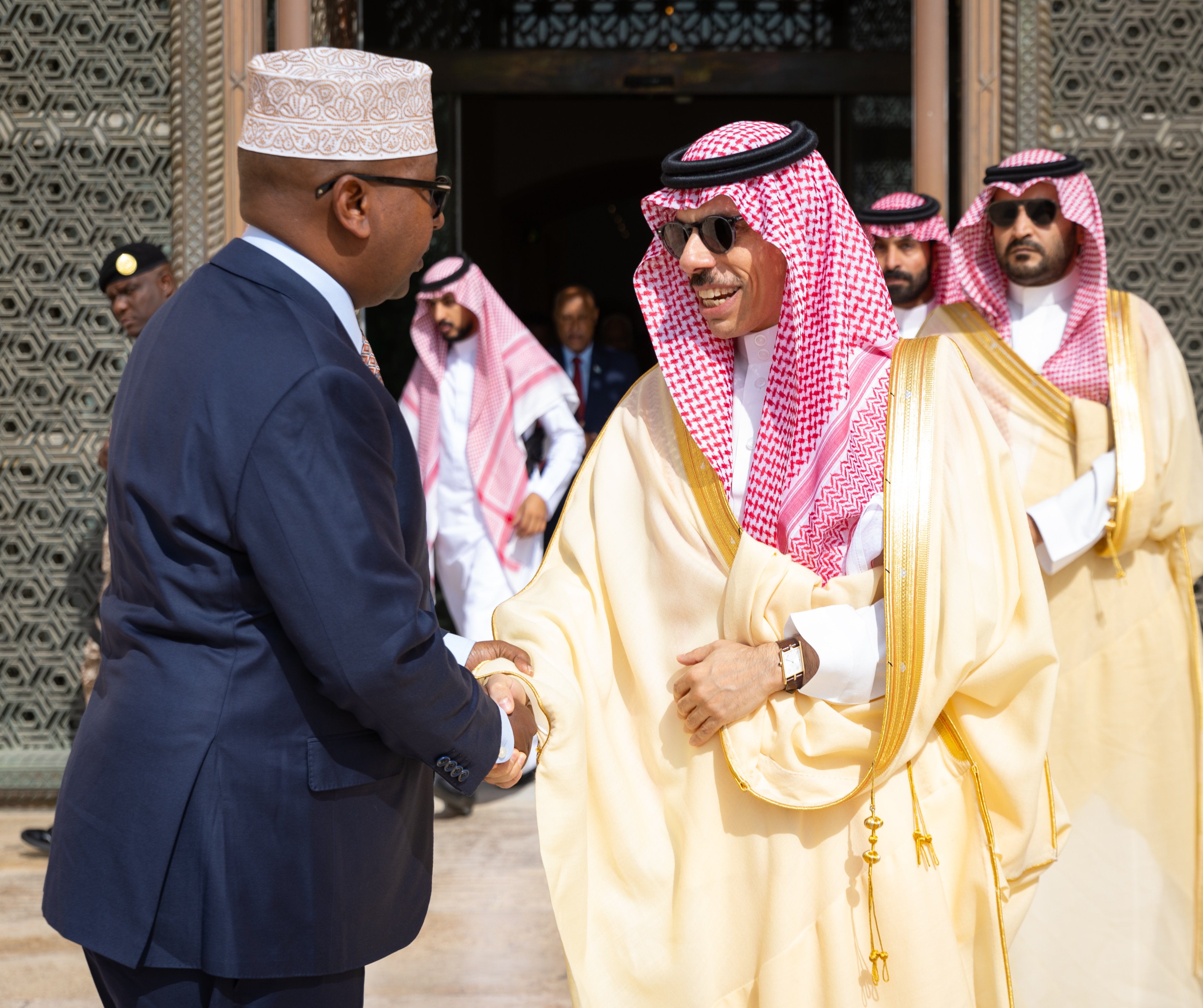 Saudi Foreign Minister Prince Faisal bin Farhan receives his Somali counterpart Ahmed Moalim Fiqi in Riyadh on Sunday. (SPA)